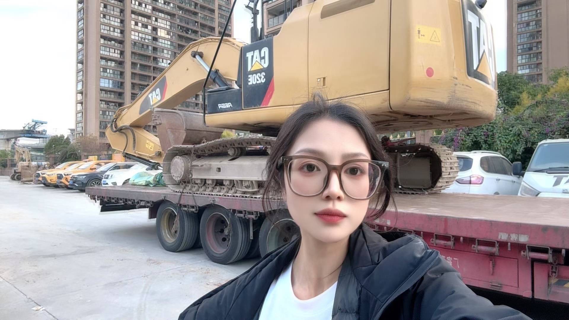 Used Caterpillar 320E Excavator 2016 Model / 3