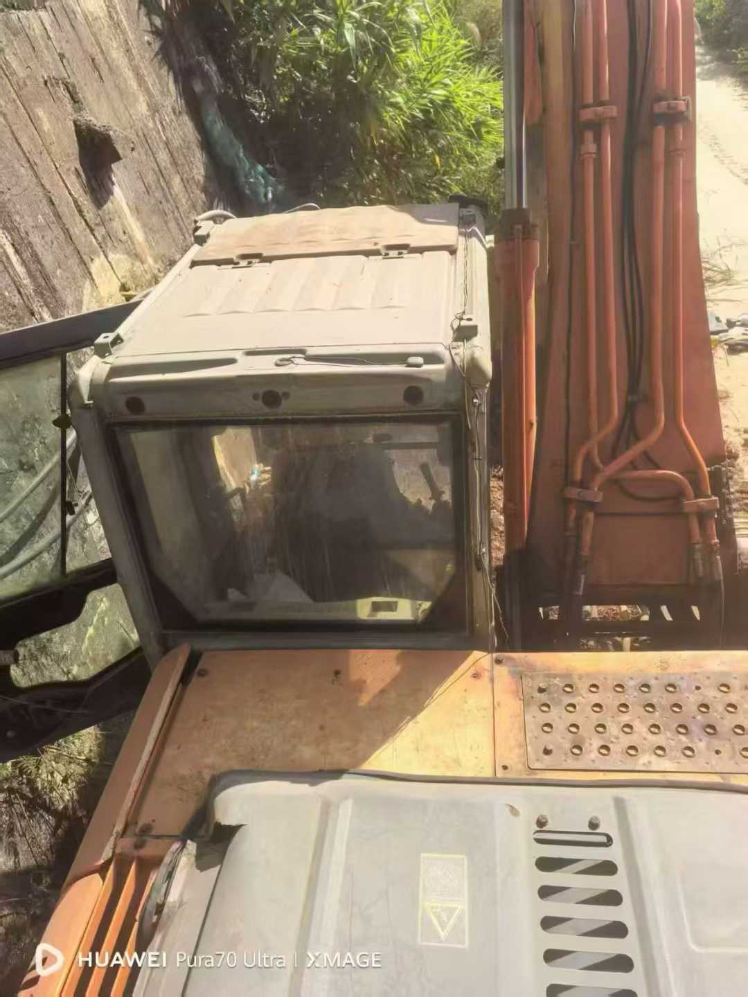 Buy Hitachi ZAXIS200 Used Excavator / 3 Used Hitachi ZAXIS200 Excavator 2016 Model / 3