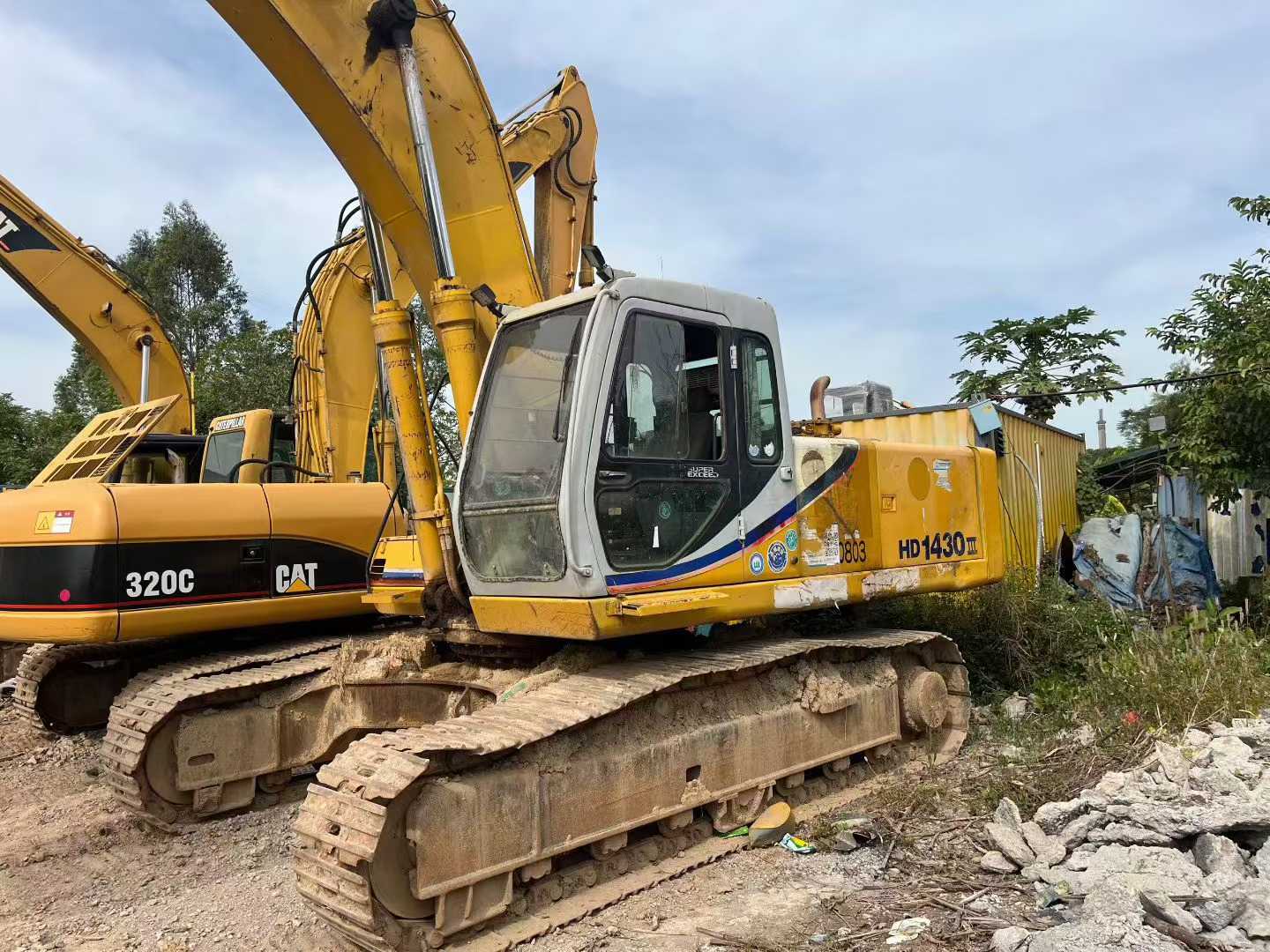 Buy Kato HD1430 Used Excavator / 1