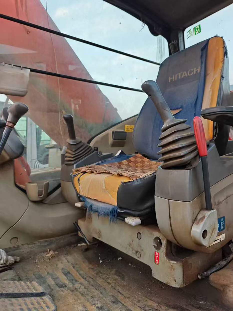 Used Hitachi ZX240-3 Excavator 2016 Model / 3