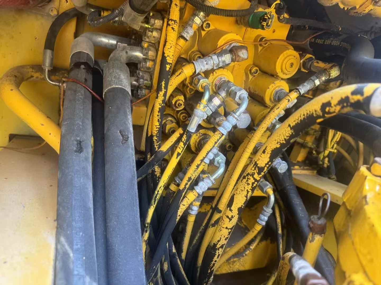 Buy Kato HD820 Used Excavator / 1