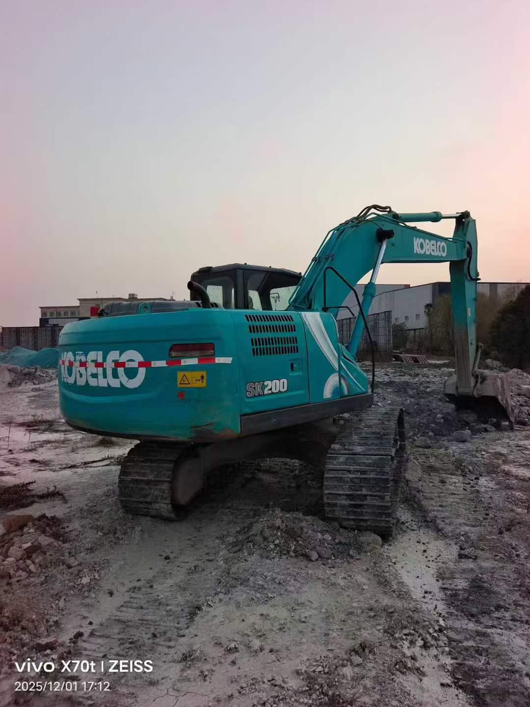 Buy Kobelco SK200 Used Excavator / 3 Used Kobelco SK200 Excavator 2017 Model / 3
