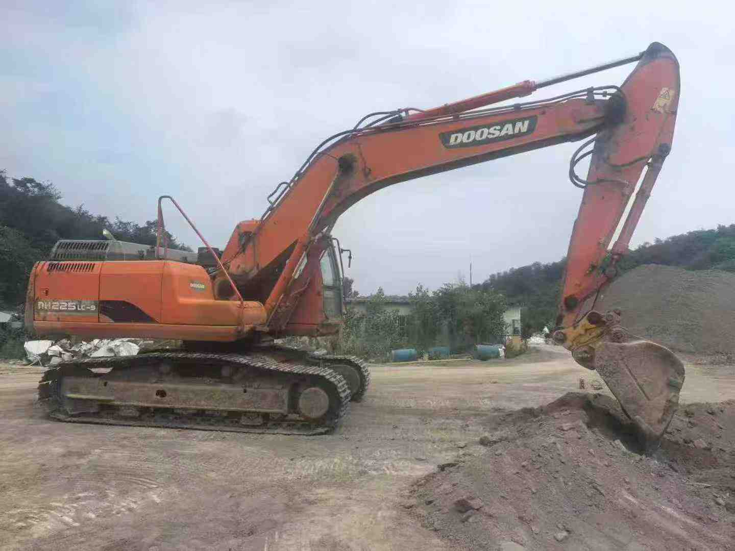 Buy Doosan DX15 Used Excavator / 1