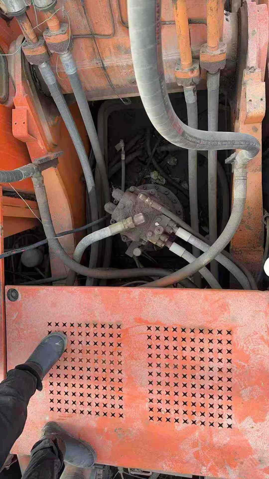 Buy Doosan DL420 Used Excavator / 1