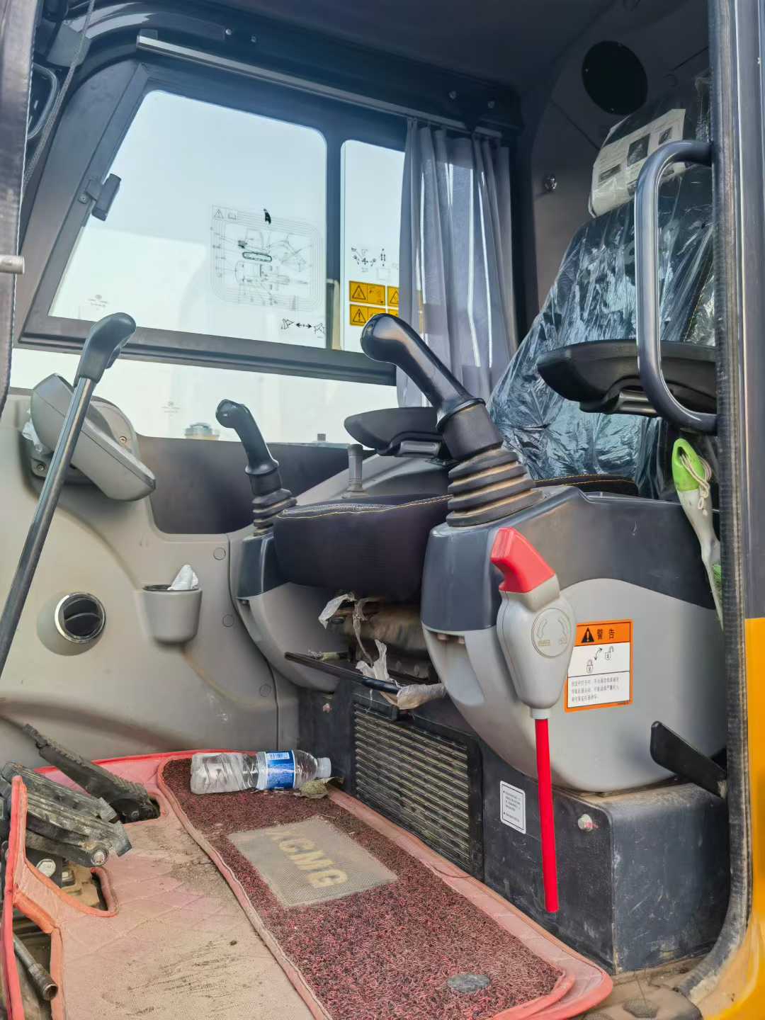 Buy XCMG XE60 Used Excavator / 5 Used XCMG XE60 Excavator 2022 Model / 5