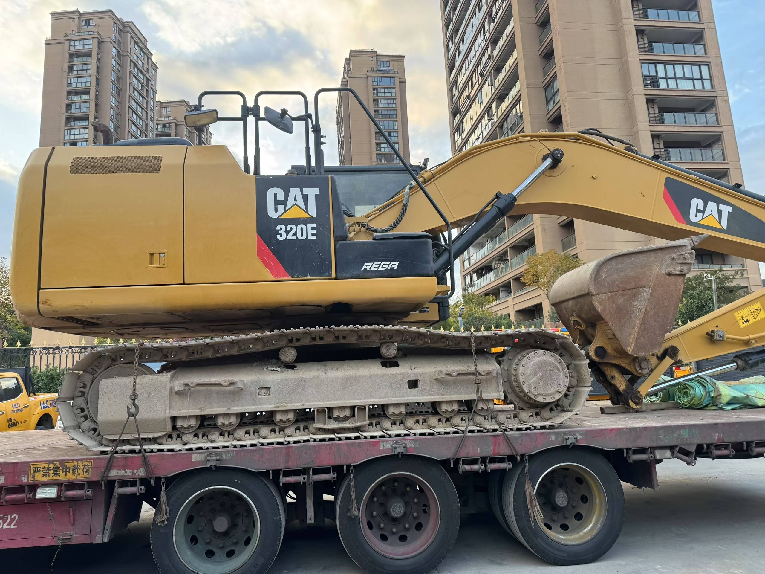 Used Caterpillar 320E Excavator 2016 Model / 5