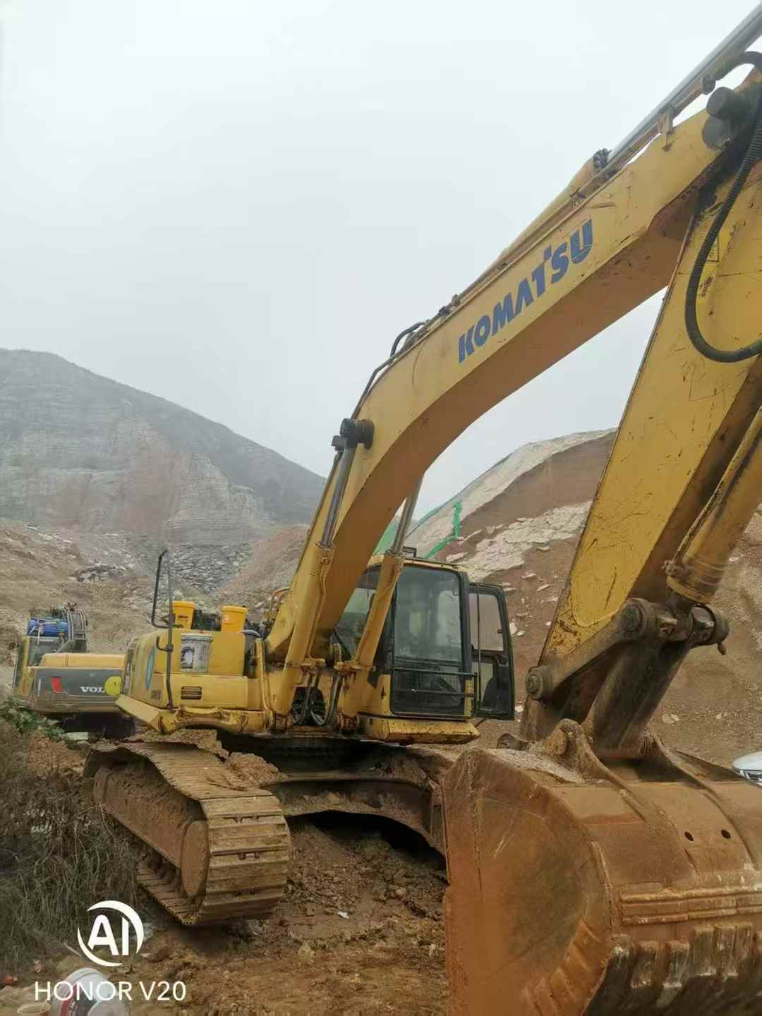 Buy Komatsu PC60 Used Excavator / 1
