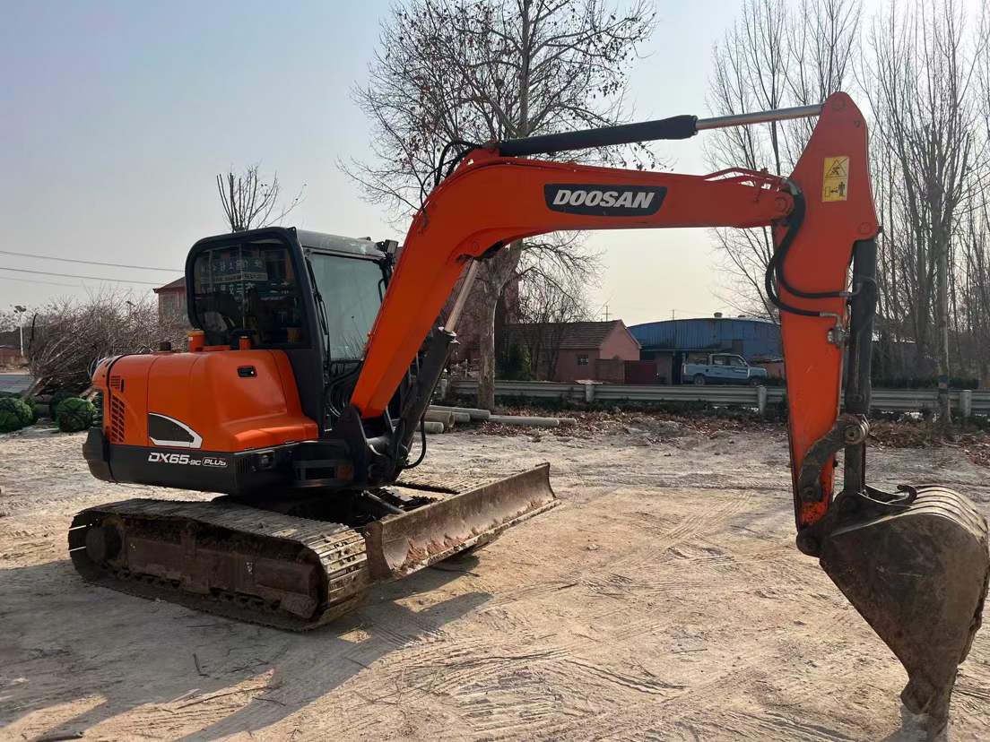 Buy Doosan DX60 Used Excavator / 3 Used Doosan DX60 Excavator 2019 Model / 3