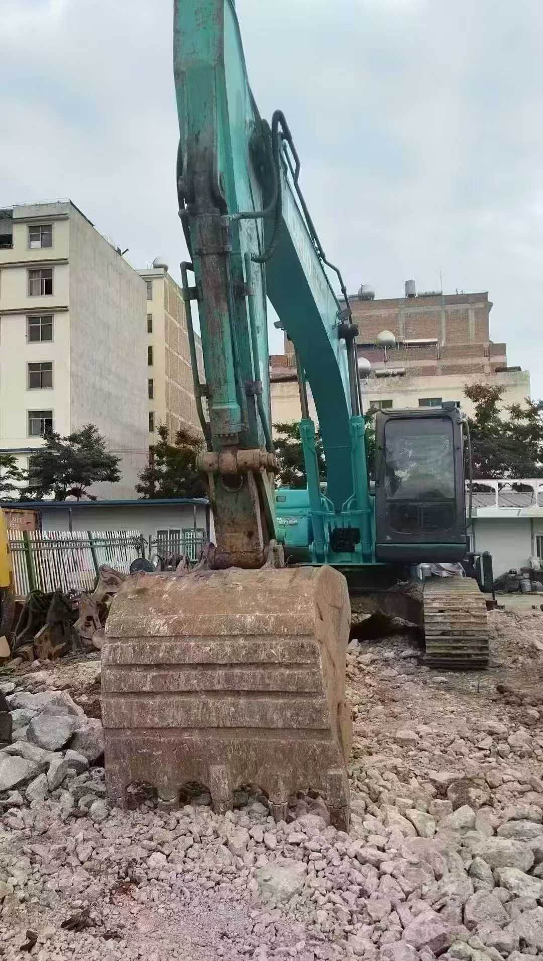 Buy Kobelco SK210 Used Excavator / 2 Used Kobelco SK210 Excavator 2011 Model / 2