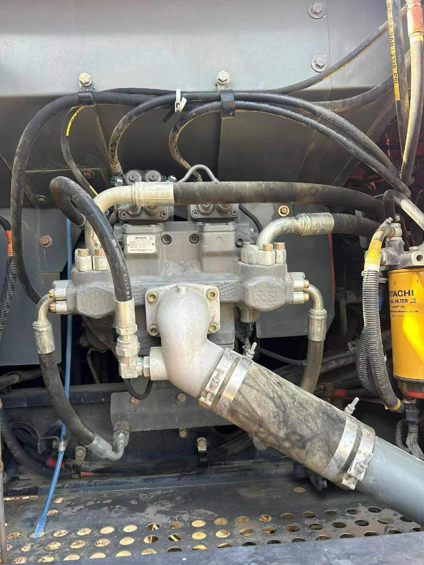 Used Hitachi ZAXIS200 Excavator 2023 Model / 4