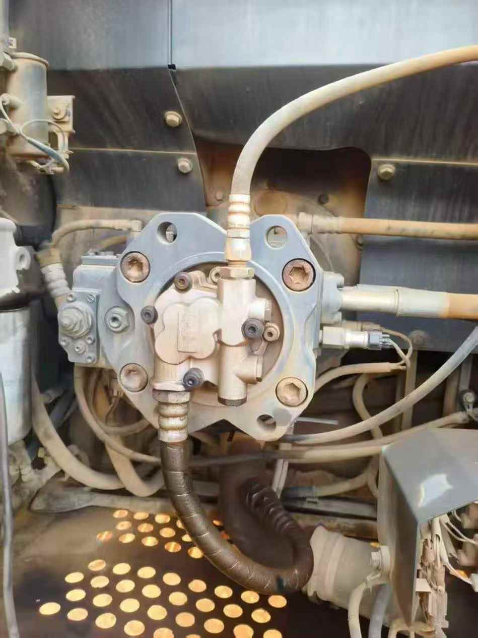 Buy Sumitomo SH200-5 Used Excavator / 8 Used Sumitomo SH200-5 Excavator 2016 Model / 8