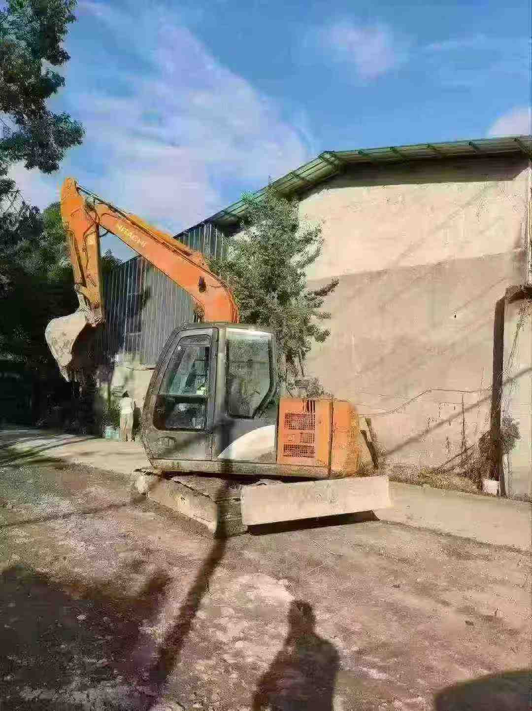 Buy Hitachi ZX60-5G Used Excavator / 1
