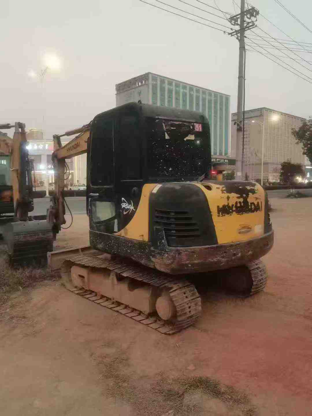Buy Hyundai HX60 Used Excavator / 6 Used Hyundai HX60 Excavator 2016 Model / 6