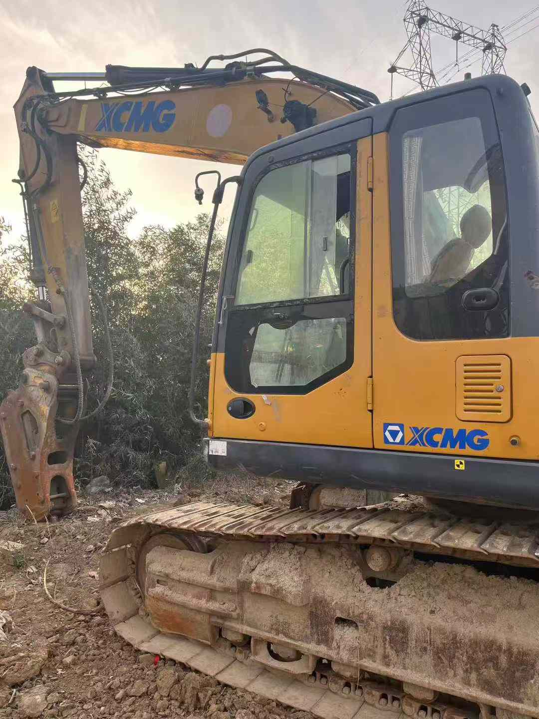 Buy XCMG XE215 Used Excavator / 3 Used XCMG XE215 Excavator 2019 Model / 3