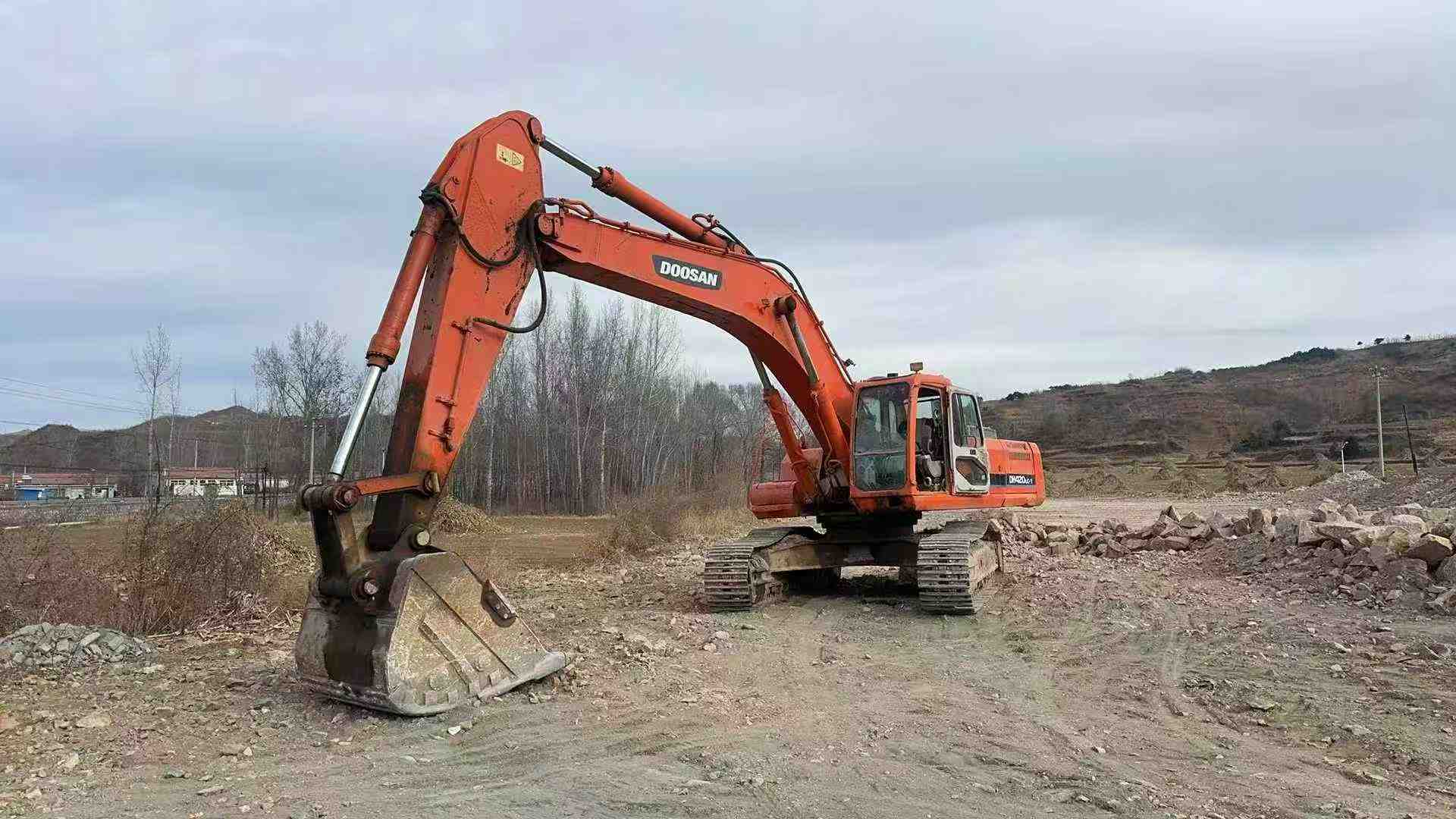 Buy Doosan DL420 Used Excavator / 4 Used Doosan DL420 Excavator 2016 Model / 4