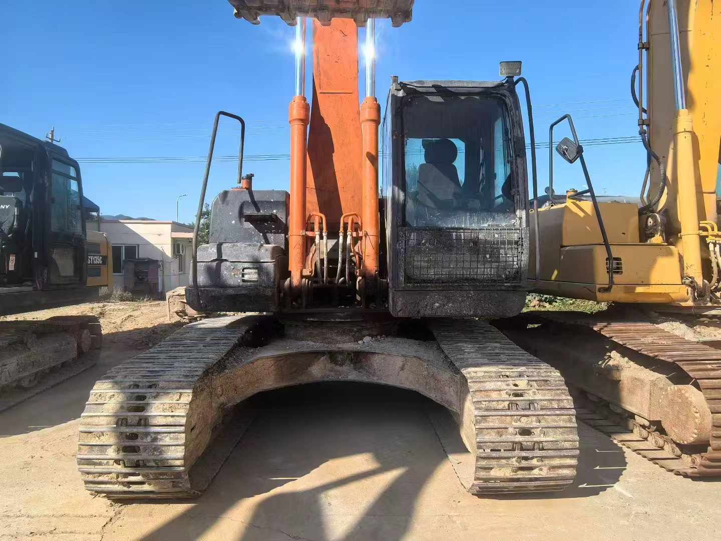 Used Hitachi ZAXIS200 Excavator 2016 Model / 2