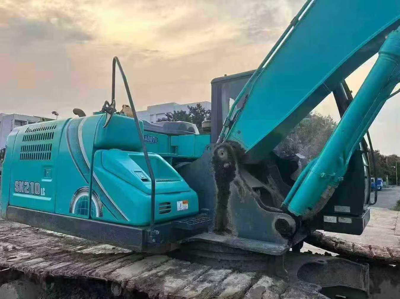 Buy Kobelco SK200 Used Excavator / 2 Used Kobelco SK200 Excavator 2020 Model / 2