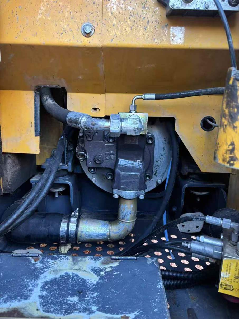 Used XCMG XE75WD Excavator 2018 Model / 6