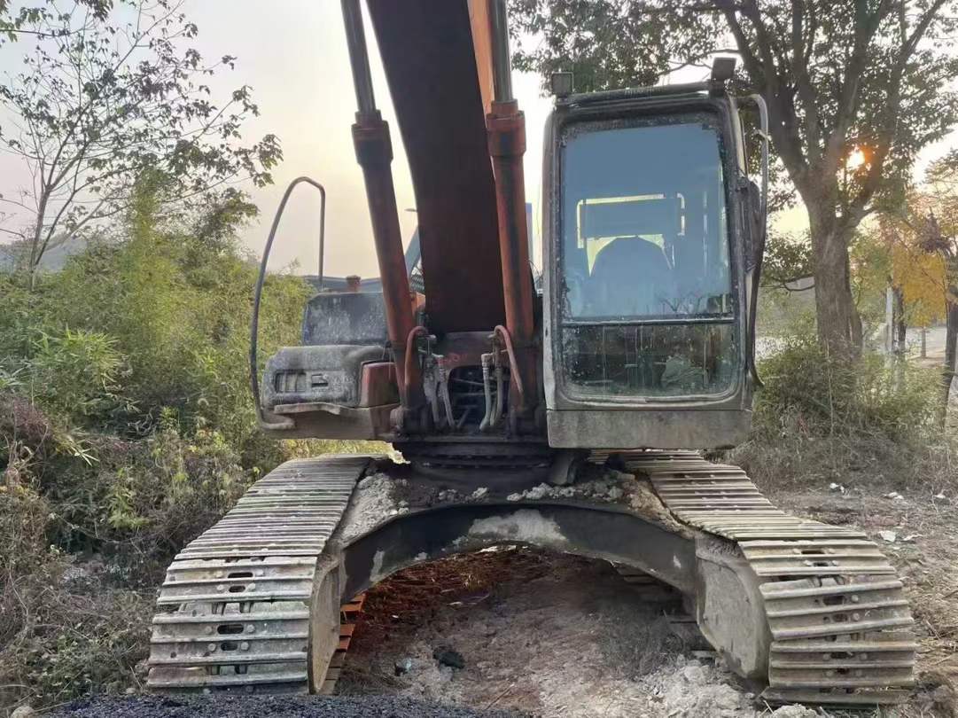 Buy Hitachi ZX230-6 Used Excavator / 8 Used Hitachi ZX230-6 Excavator 2016 Model / 8