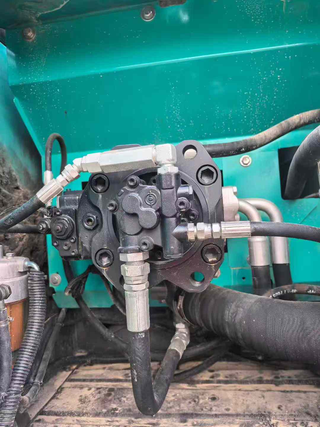 Buy Kobelco SK200 Used Excavator / 3 Used Kobelco SK200 Excavator 2016 Model / 3