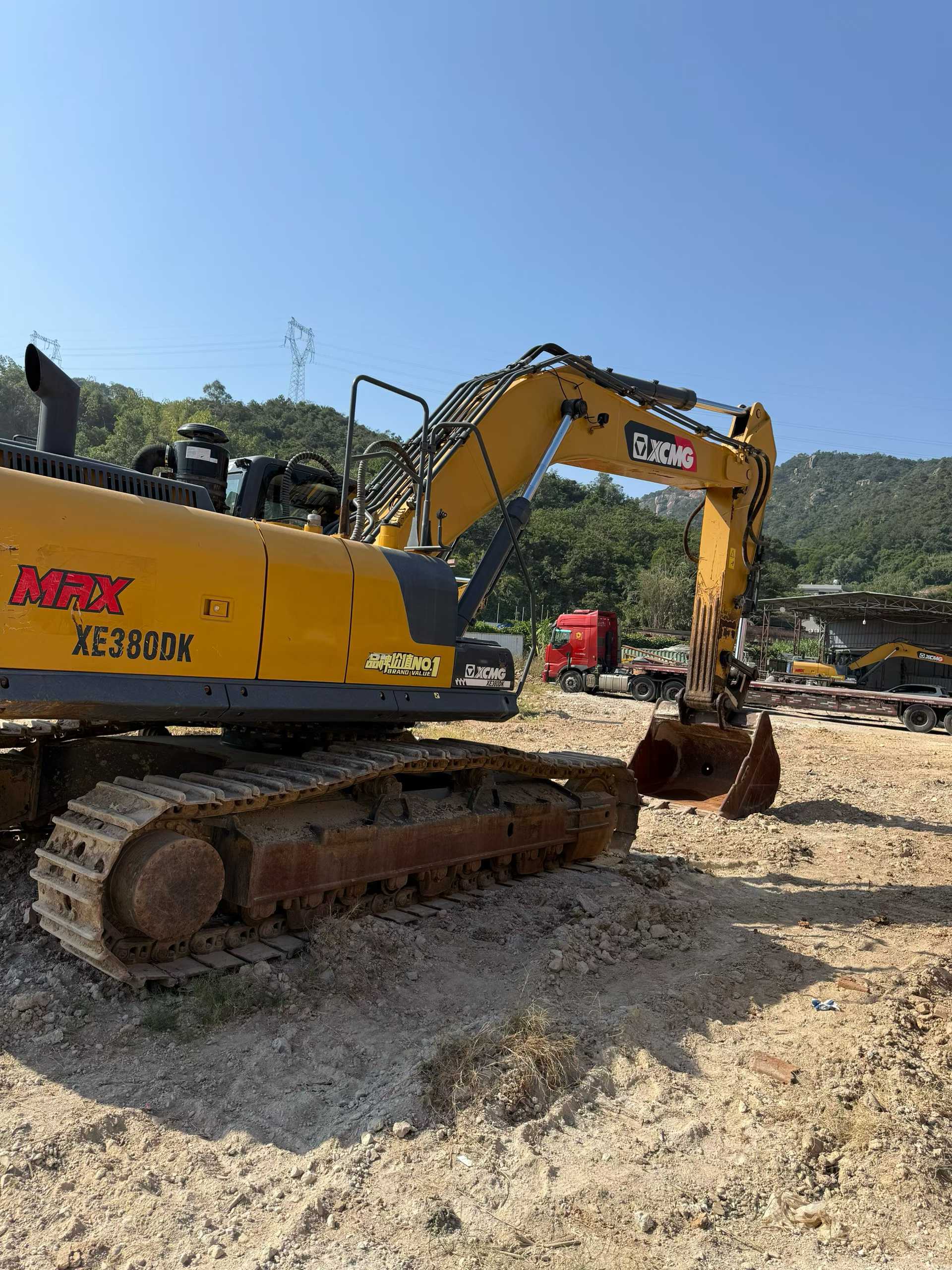 Buy XCMG XEG2600 Used Excavator / 1