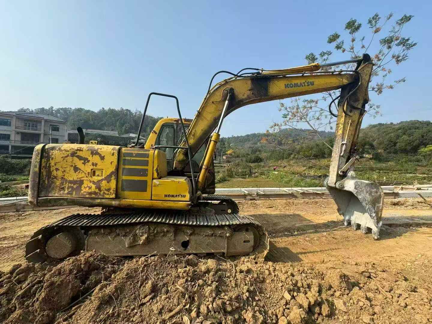 Buy Komatsu PC120-6E Used Excavator / 1