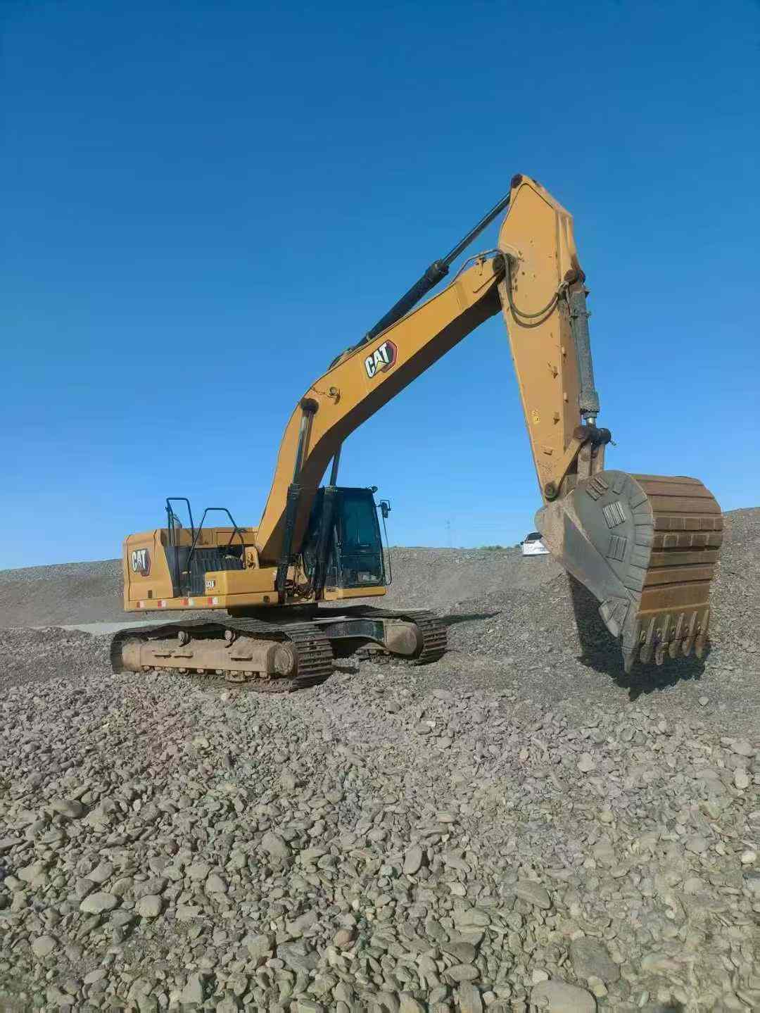 Used Caterpillar 330L Excavator 2021 Model / 3