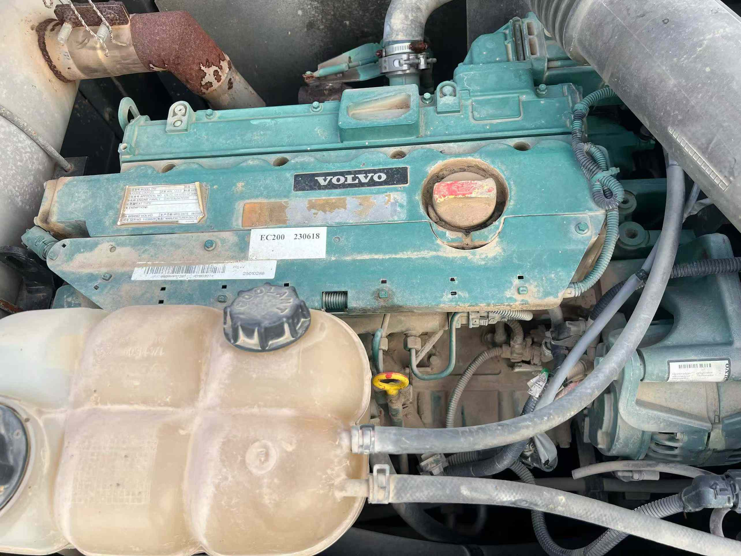 Used Volvo EC200 Excavator 2018 Model / 5