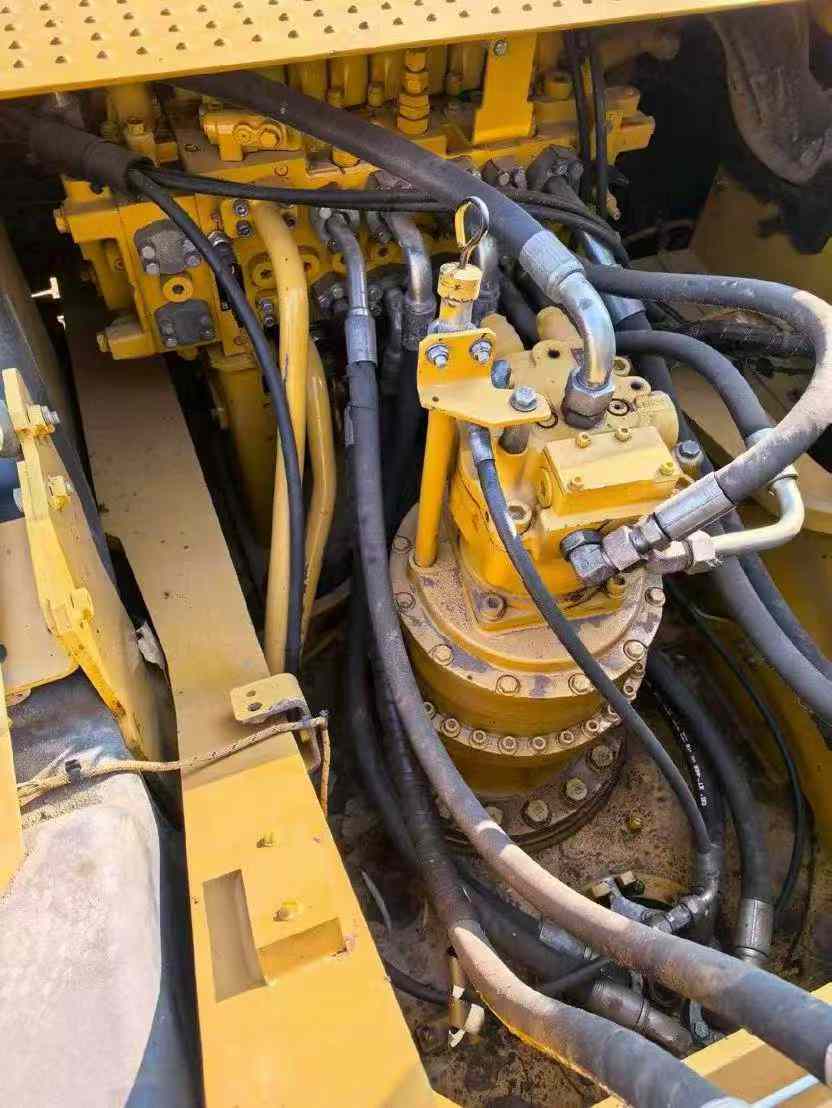 Buy Caterpillar 330L Used Excavator / 8 Used Caterpillar 330L Excavator 2019 Model / 8
