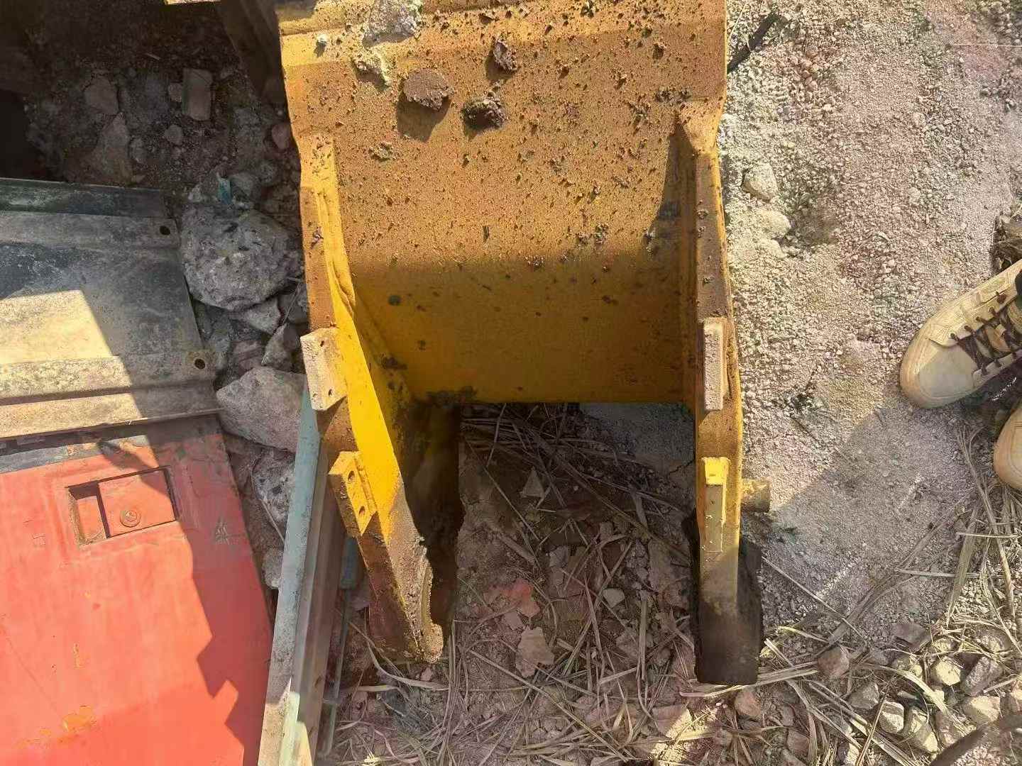 Buy Caterpillar 320B Used Excavator / 4 Used Caterpillar 320B Excavator 2016 Model / 4