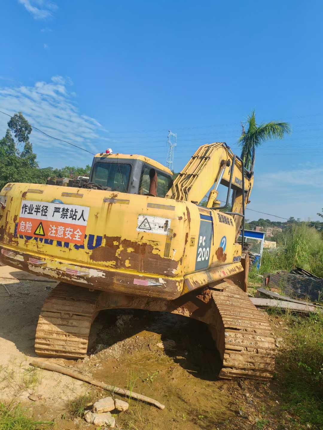 Buy Komatsu PW200-7 Used Excavator / 1