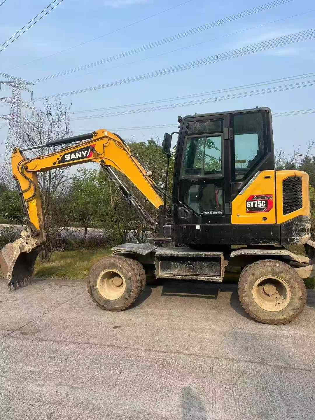 Buy Sany SY65W Used Excavator / 1