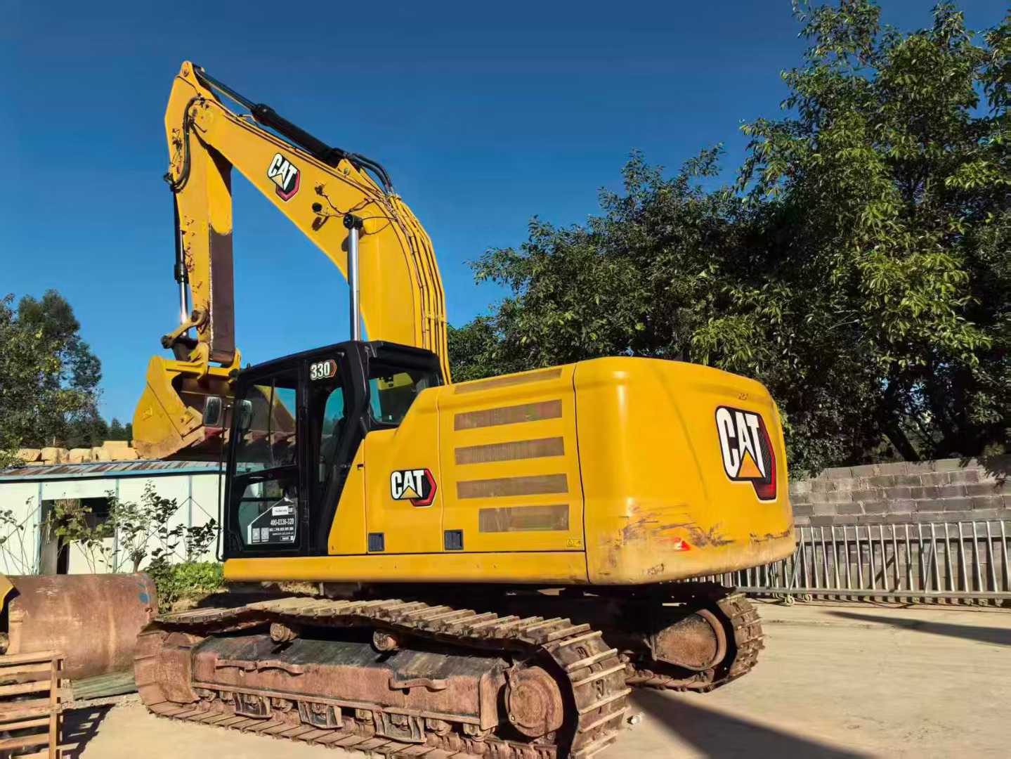 Buy Caterpillar 330L Used Excavator / 1