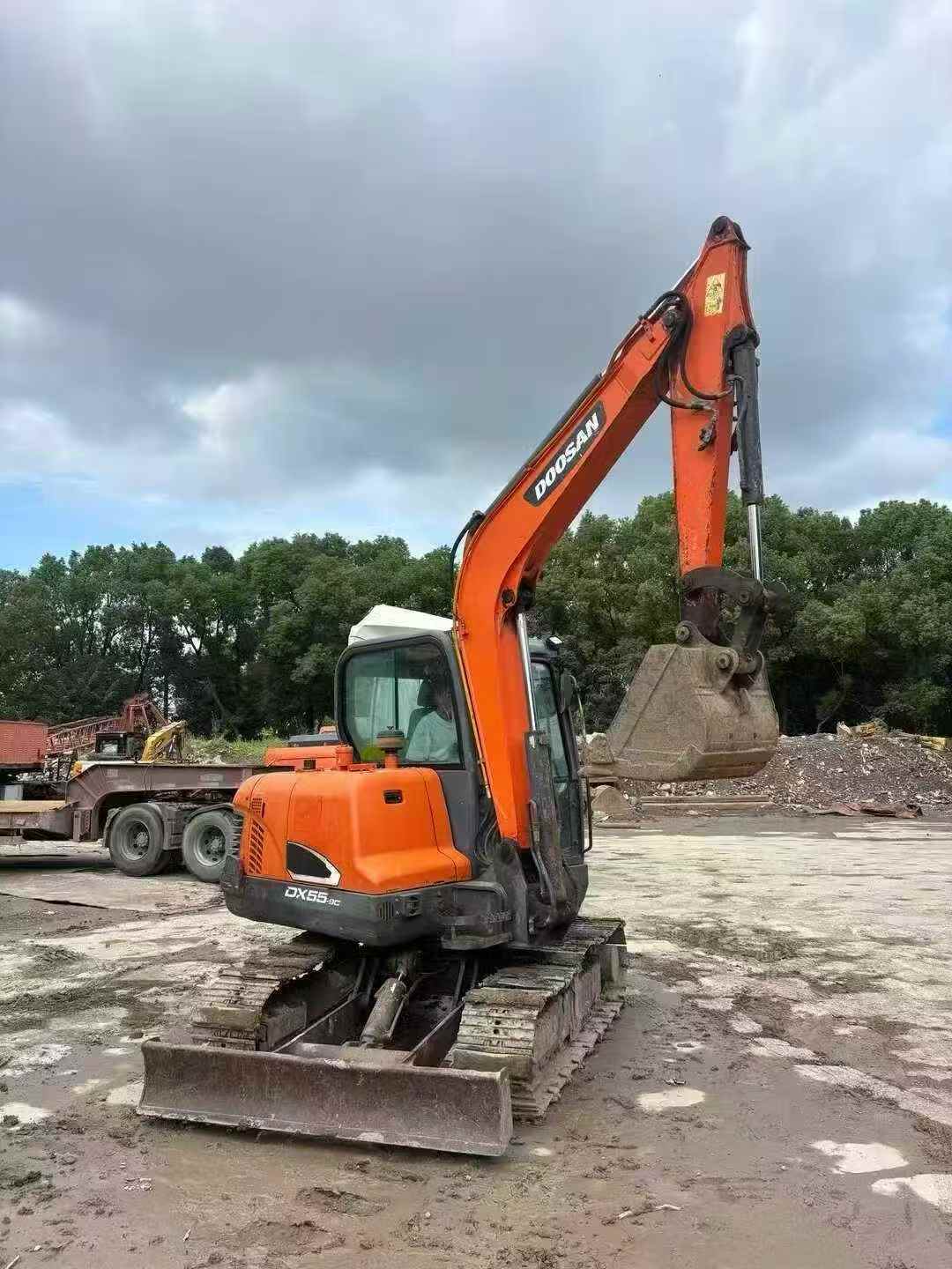 Buy Doosan DX55W Used Excavator / 4 Used Doosan DX55W Excavator 2018 Model / 4
