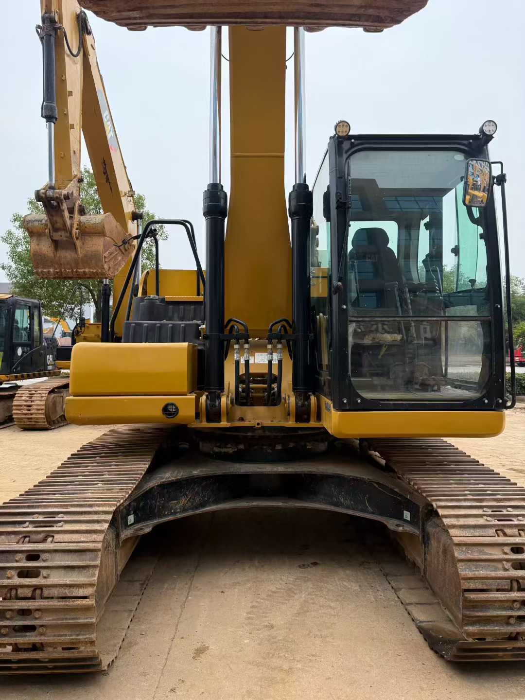 Used Caterpillar 320GC Excavator 2020 Model / 3