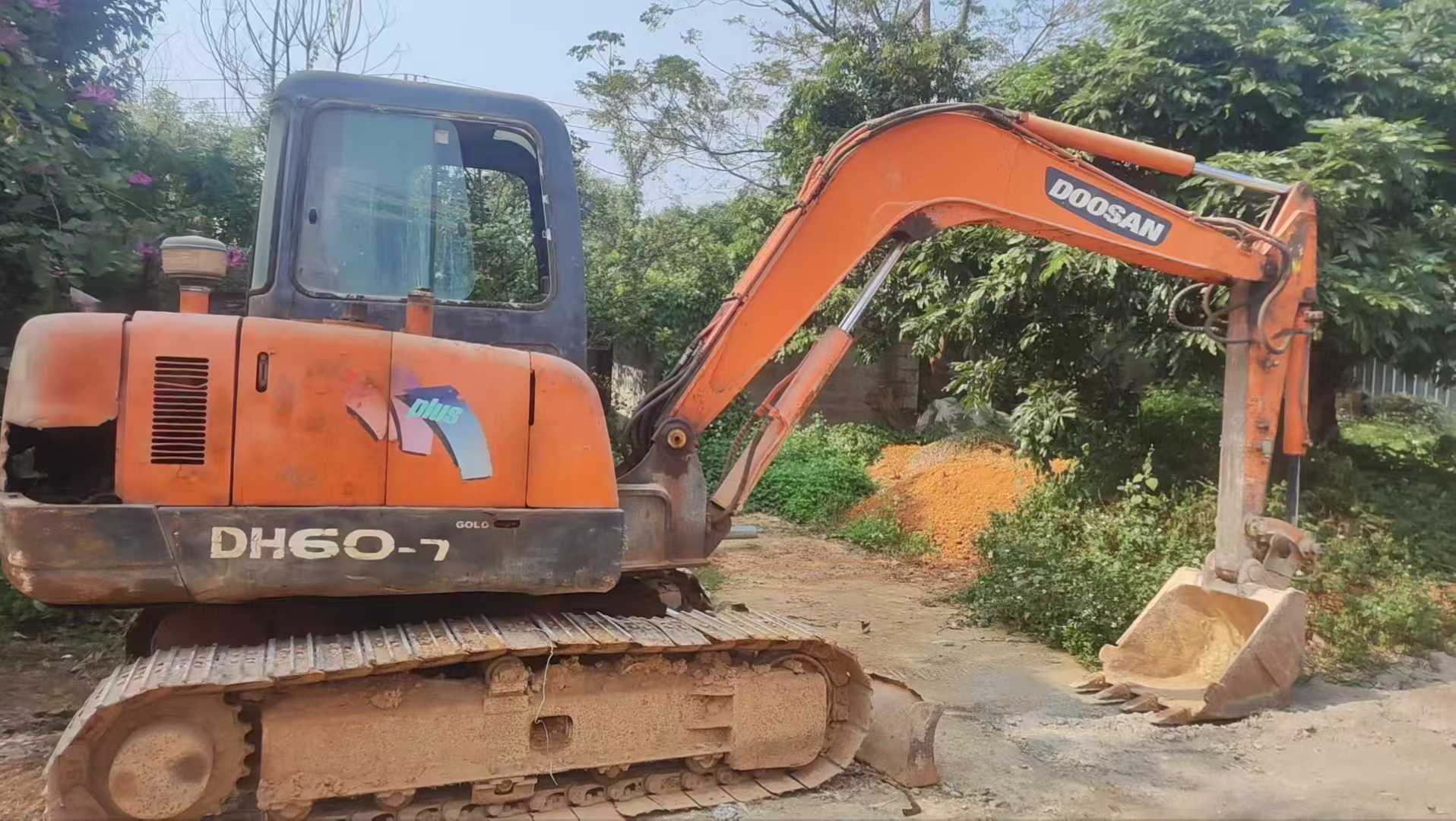 Buy Doosan DH55-7 Used Excavator / 1