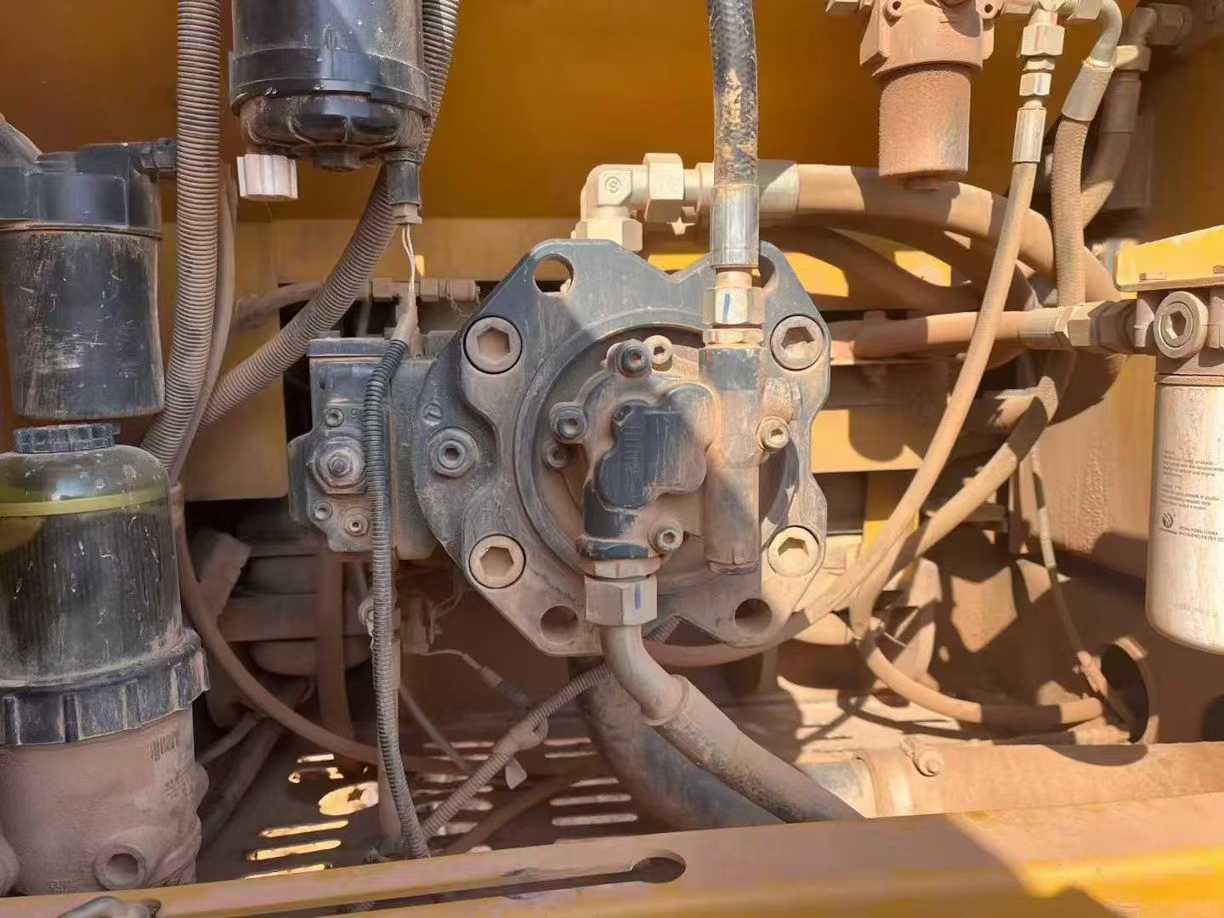 Buy XCMG LW200 Used Excavator / 5 Used XCMG LW200 Excavator 2020 Model / 5