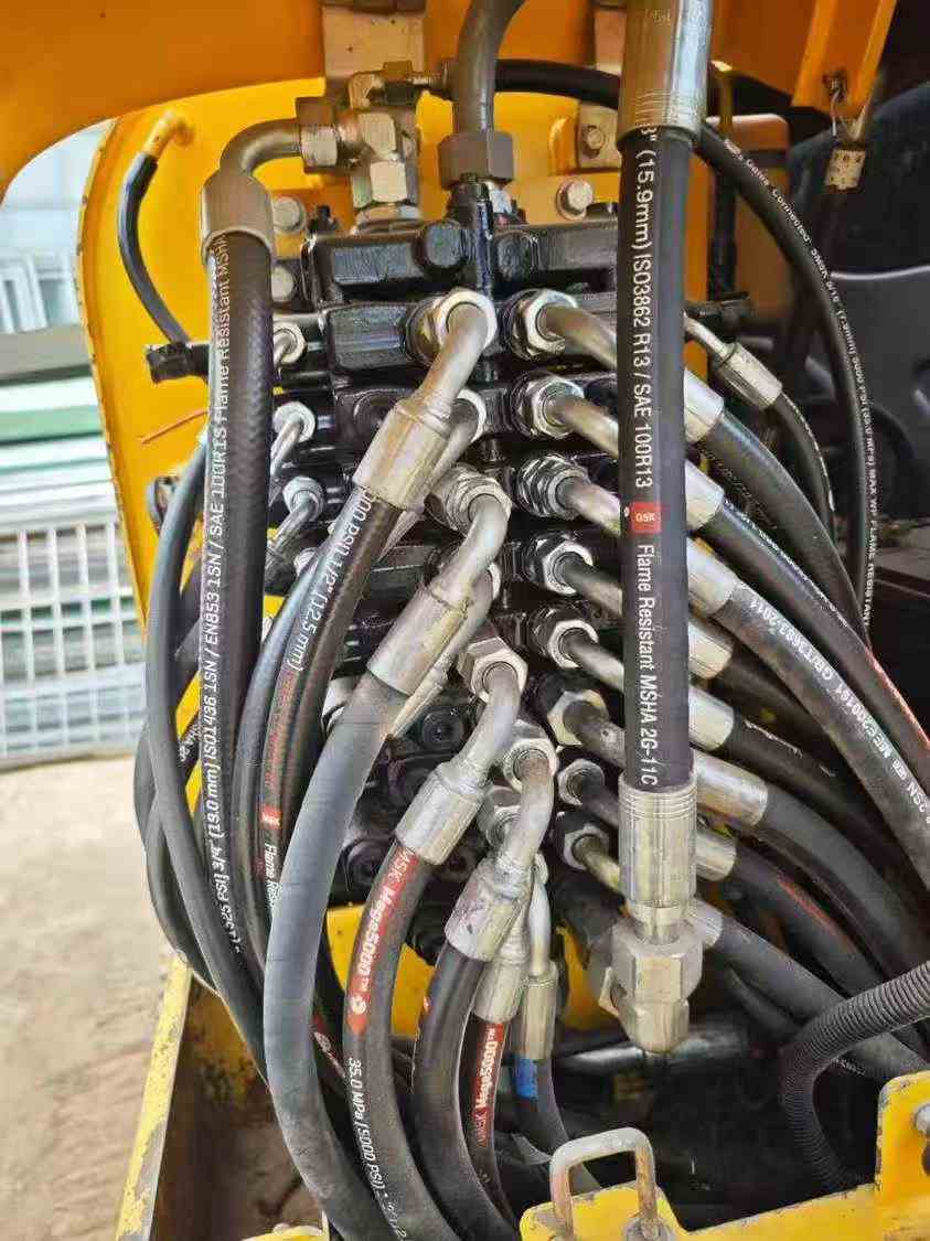 Used XCMG XE60 Excavator 2016 Model / 7