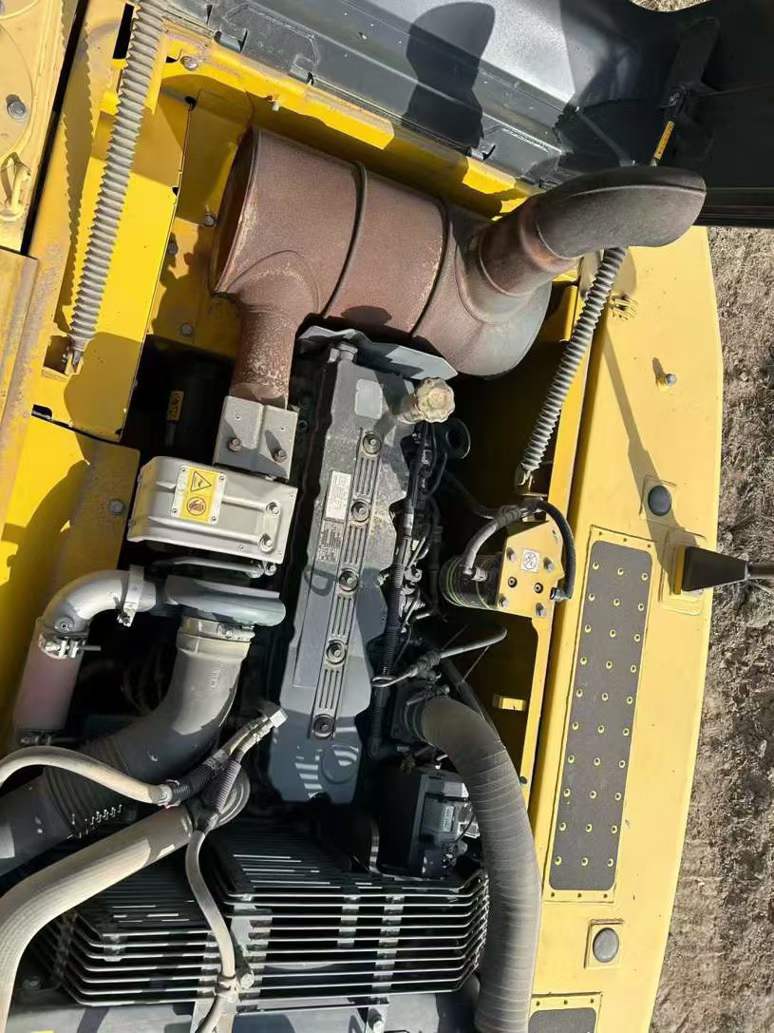 Buy Komatsu PC200LC Used Excavator / 1