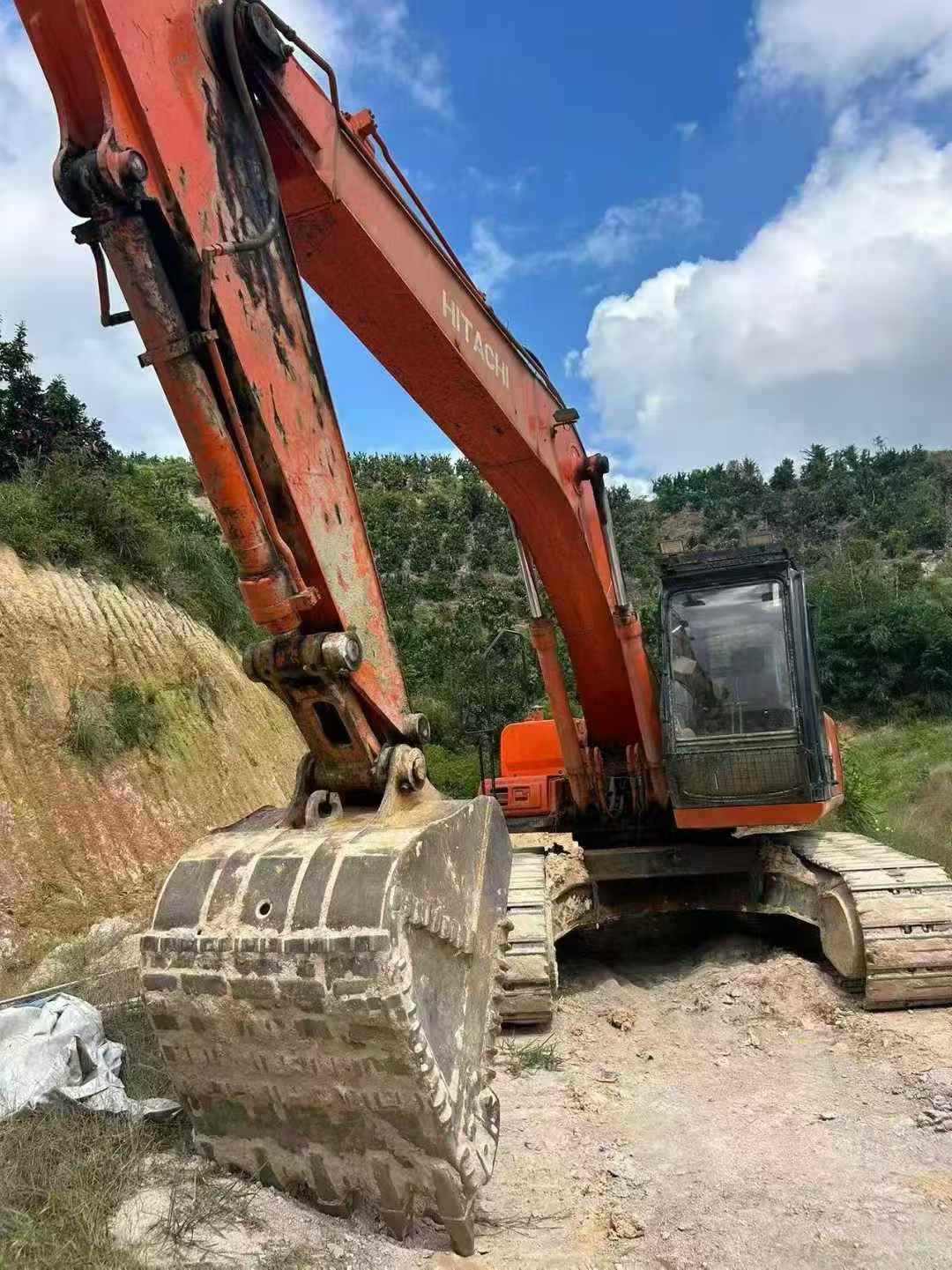 Buy Hitachi ZAXIS200 Used Excavator / 7 Used Hitachi ZAXIS200 Excavator 2016 Model / 7
