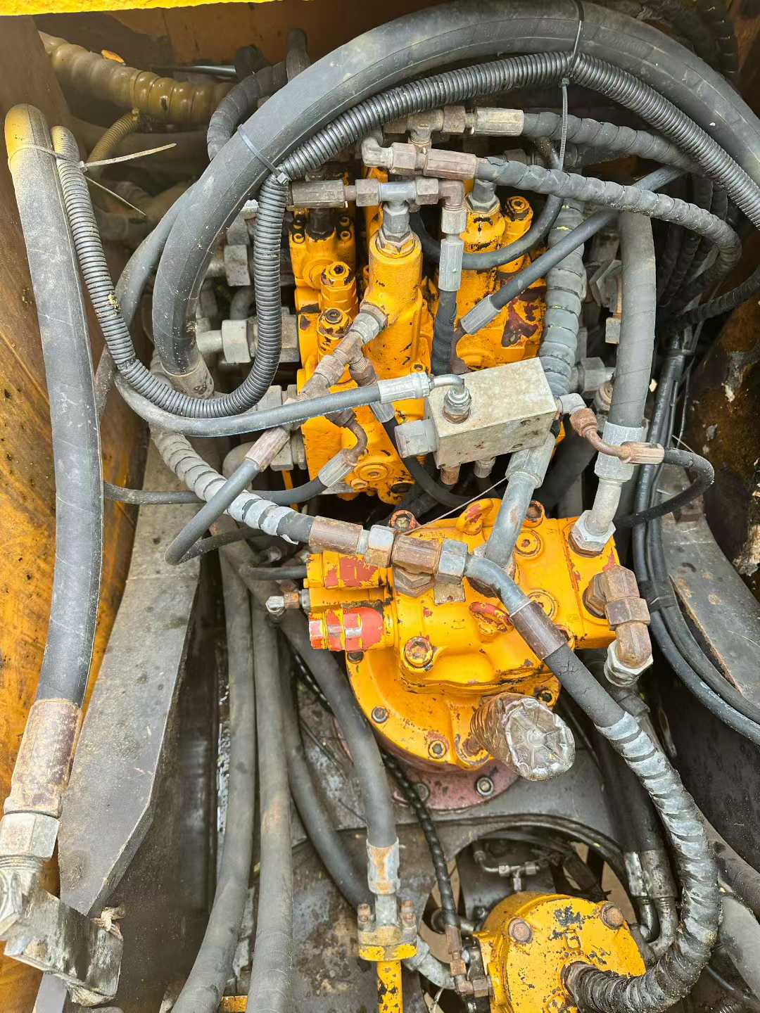 Used Sany SY135 Excavator 2016 Model / 4