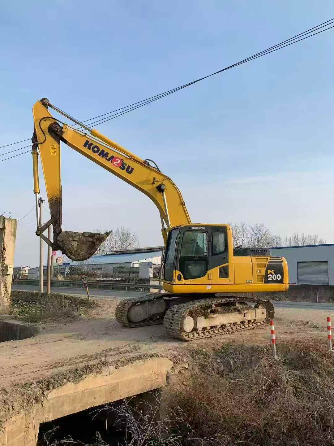 Buy Komatsu PC200-8 Used Excavator / 1