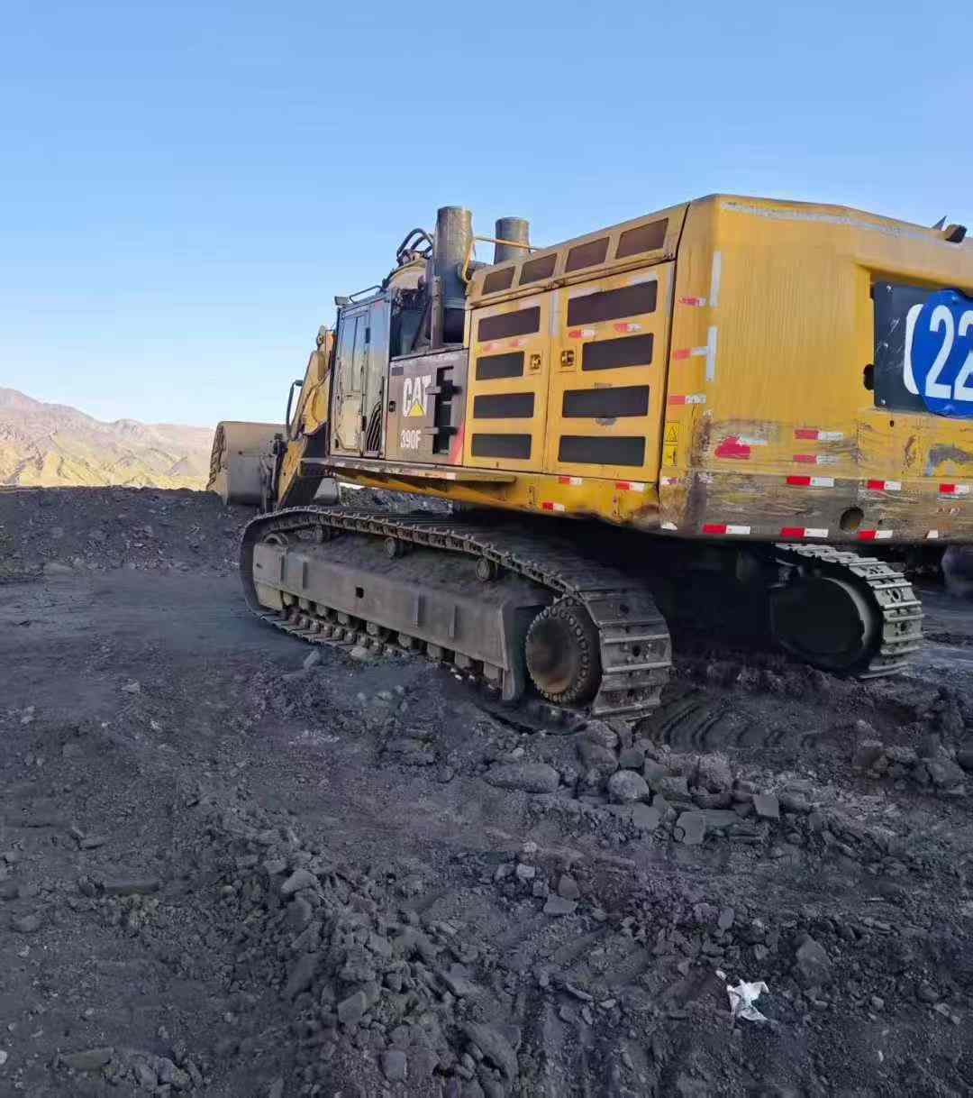 Buy Caterpillar 390FLME Used Excavator / 1