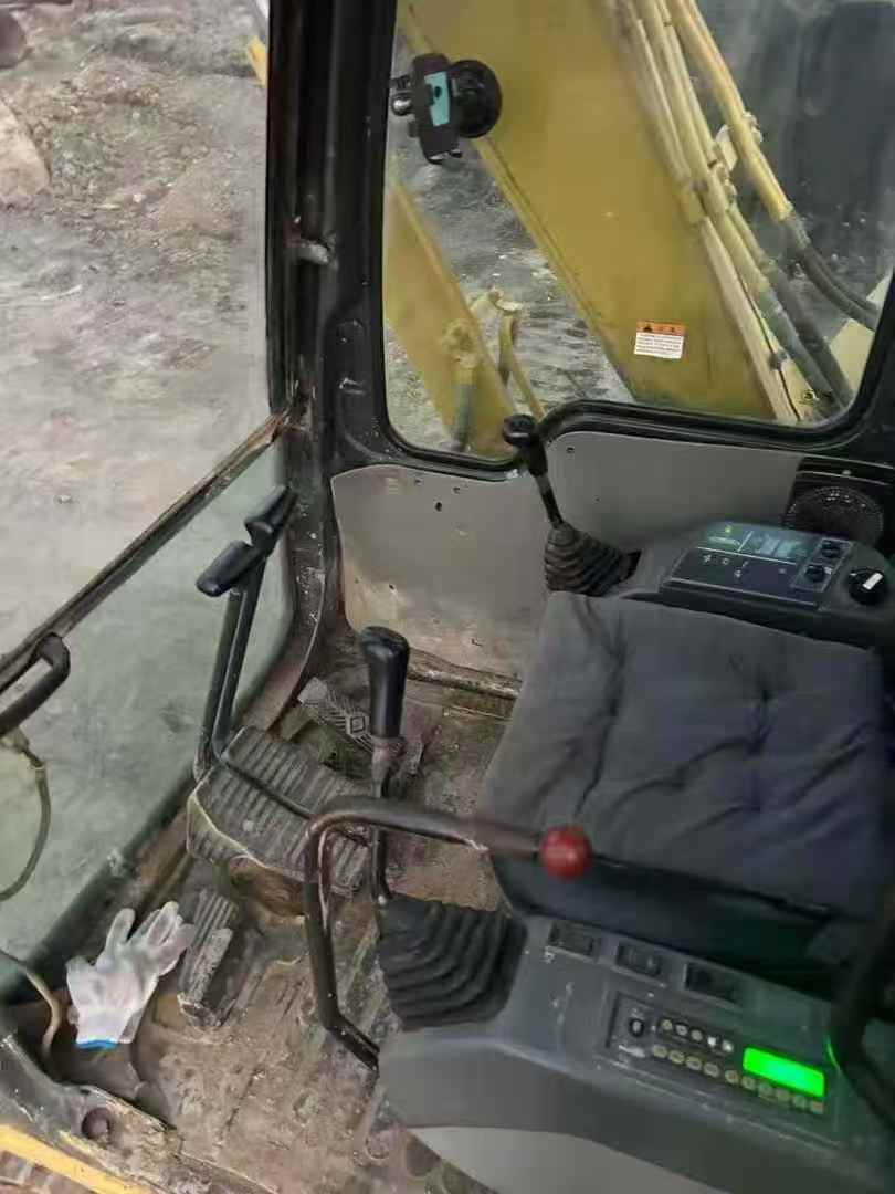 Buy Komatsu PC60 Used Excavator / 9 Used Komatsu PC60 Excavator 2010 Model / 9