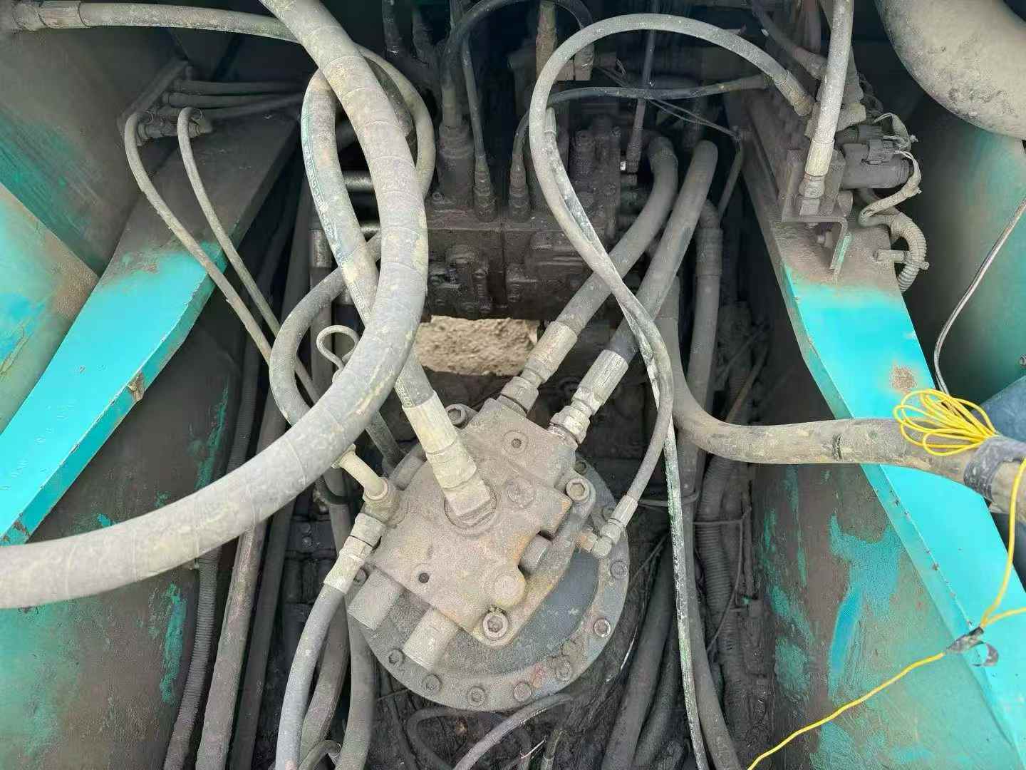 Buy Kobelco SK250 Used Excavator / 5 Used Kobelco SK250 Excavator 2011 Model / 5