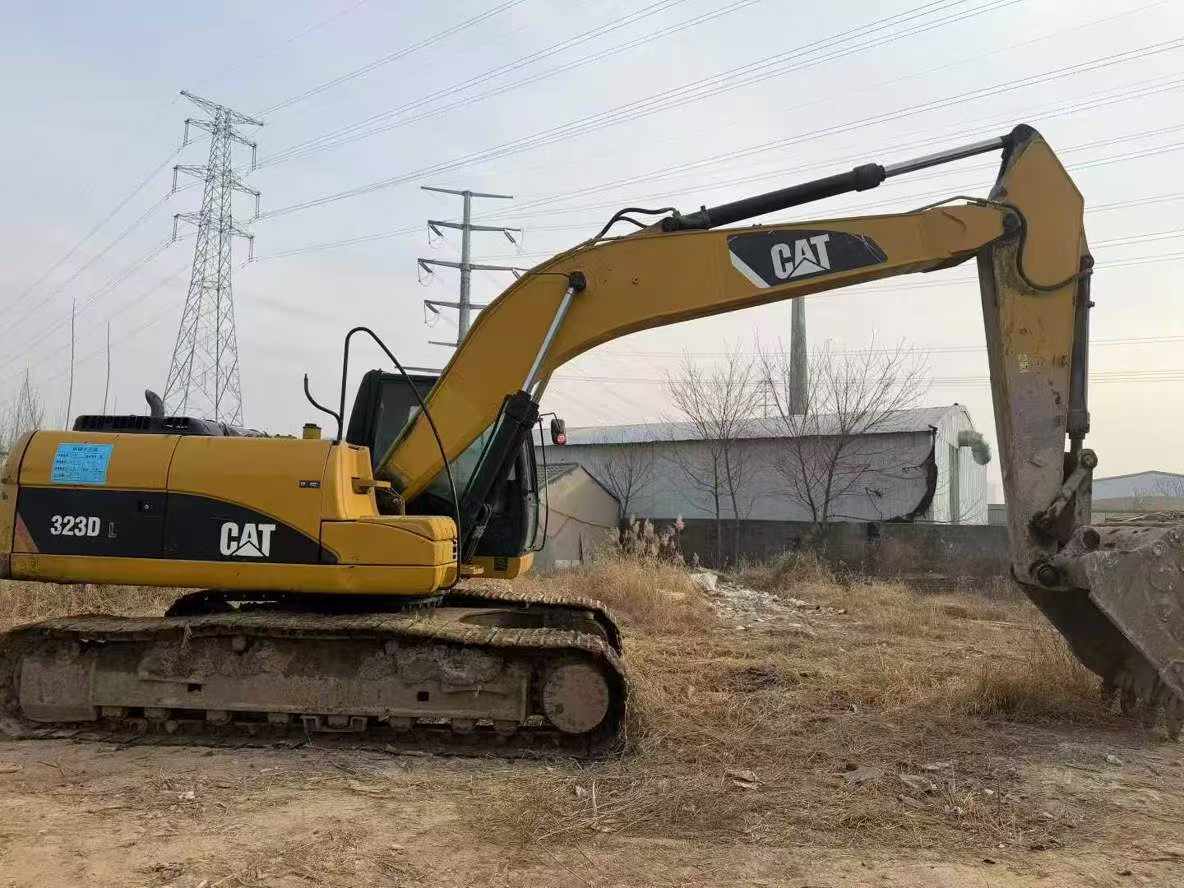 Buy Caterpillar 323DL Used Excavator / 8 Used Caterpillar 323DL Excavator 2011 Model / 8