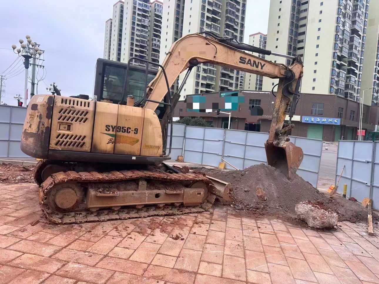 Used Sany SY75 Excavator 2012 Model / 3
