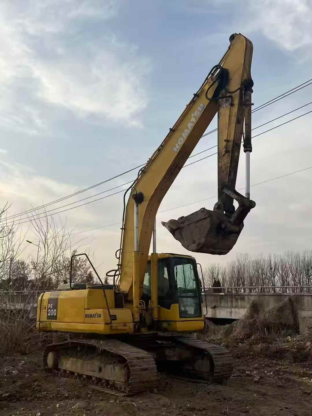 Buy Komatsu PW200-7 Used Excavator / 1