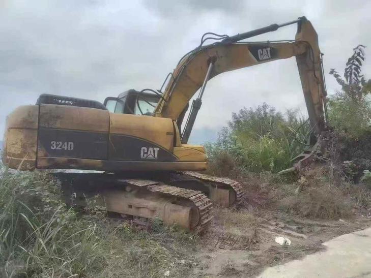 Buy Caterpillar 324D Used Excavator / 1