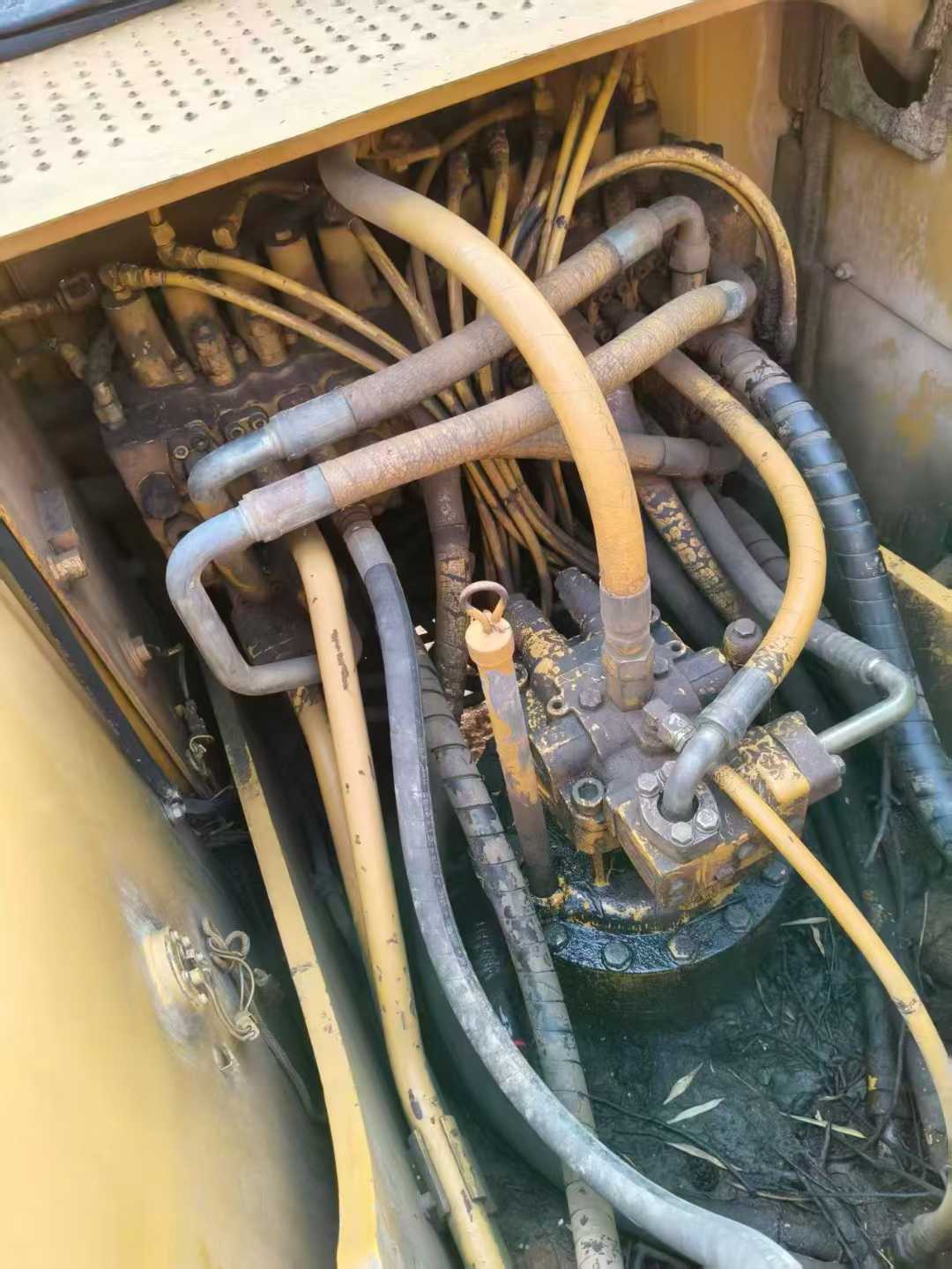 Buy Caterpillar 320D Used Excavator / 7 Used Caterpillar 320D Excavator 2016 Model / 7